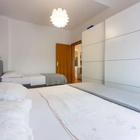 In 43206 Apartment *