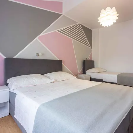 Apartment In 43206 *