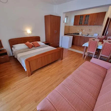 In 43206 * Crikvenica