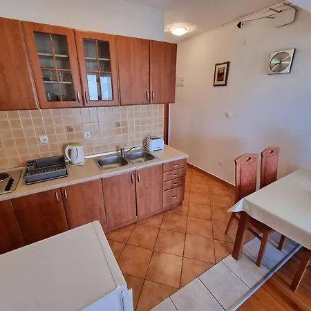 In 43206 Apartment *